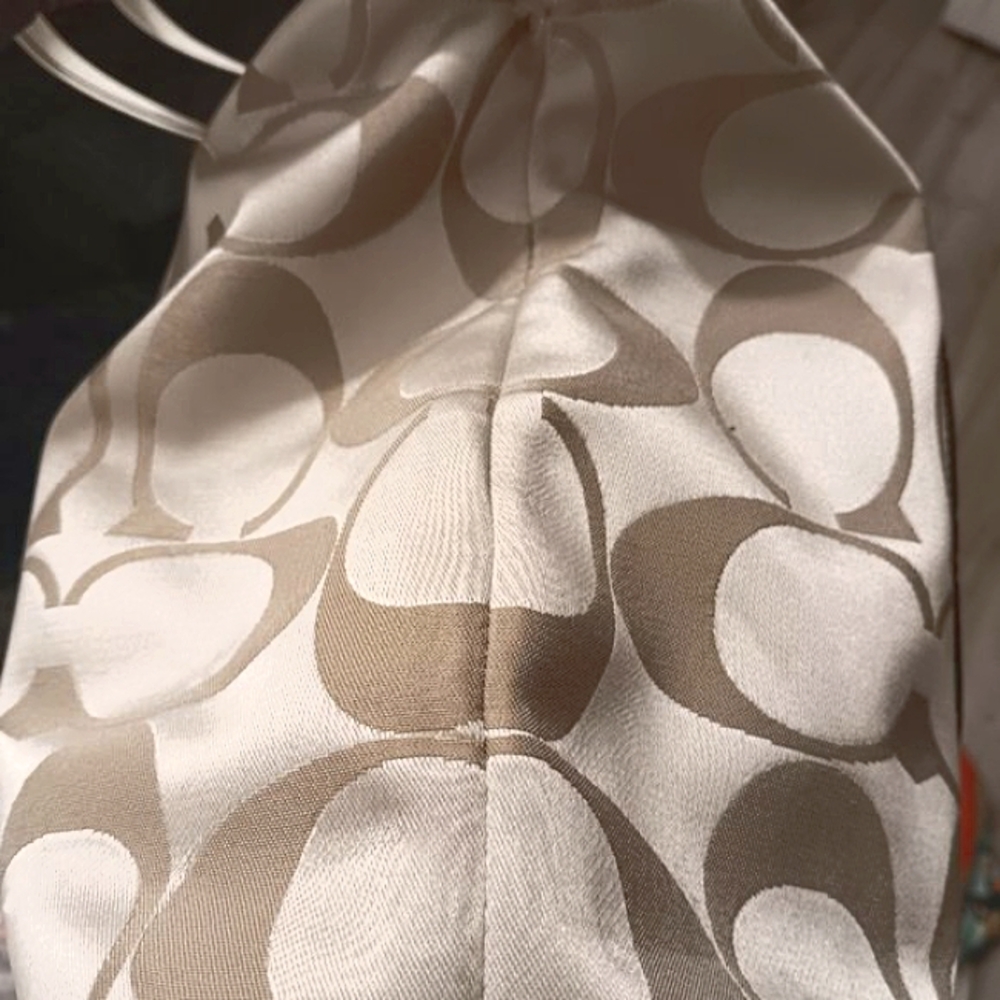 COACH LARGE OFF WHITE TOTE EUC - Picture 5 of 9